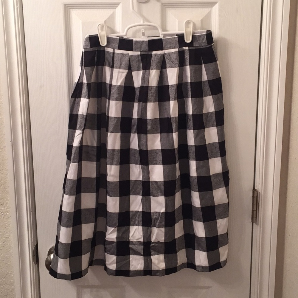 NWOT Black & White Checked Skirt